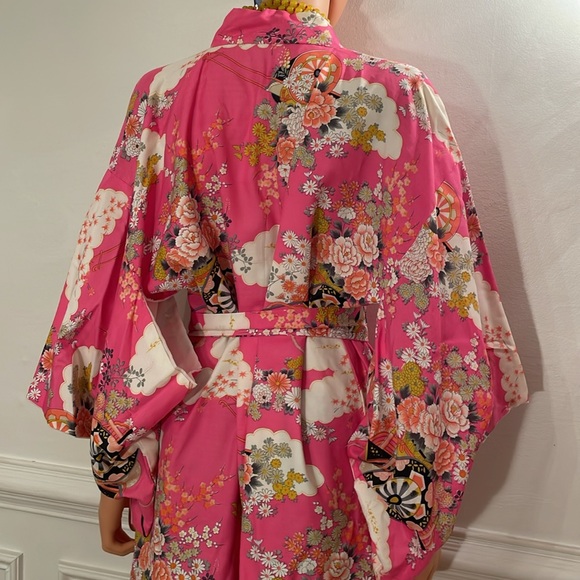 Vintage Japanese KIMONO by BEST QUALITY. Size small- medium . Lined - Picture 12 of 16